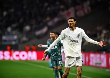 Eintracht Frankfurt na łopatkach. 