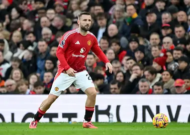 Shaw pod ostrzałem przed hitem z Liverpoolem